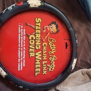 Betty Book steering wheel cover